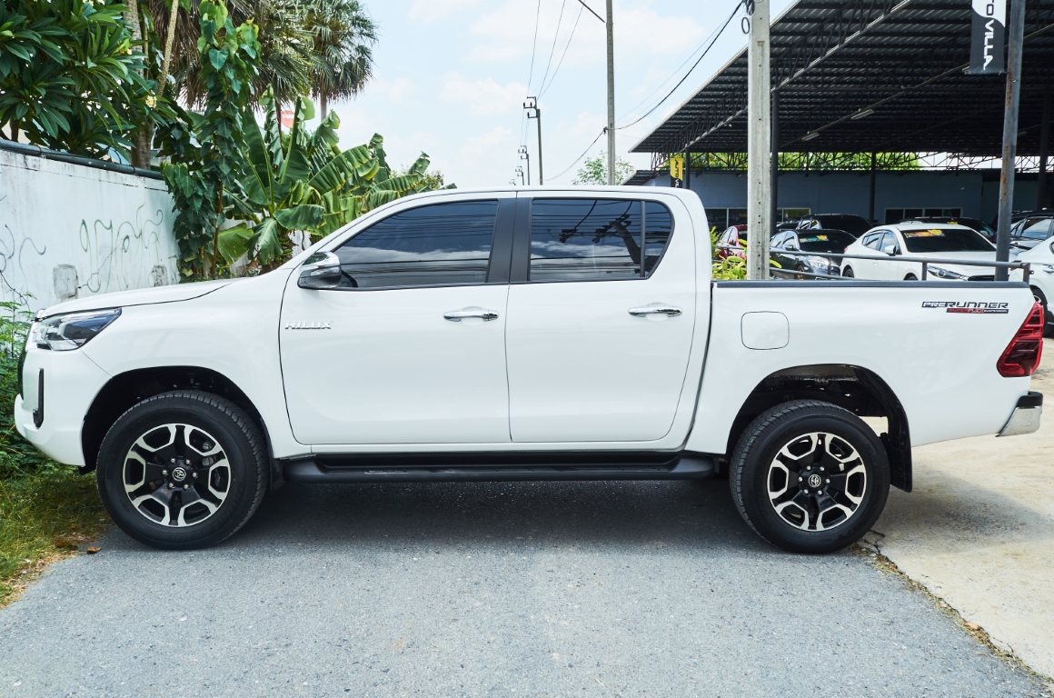 Toyota Hilux Revo Doublecab 2.4 Mid Prerunner AT MNC 2022 RK1626